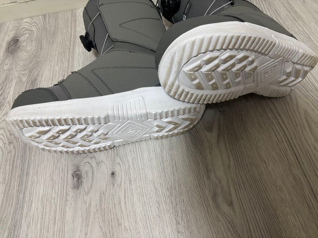 Salomon スノーボードブーツ グレー BOA Salomon スノーボードブーツ グレー BOA