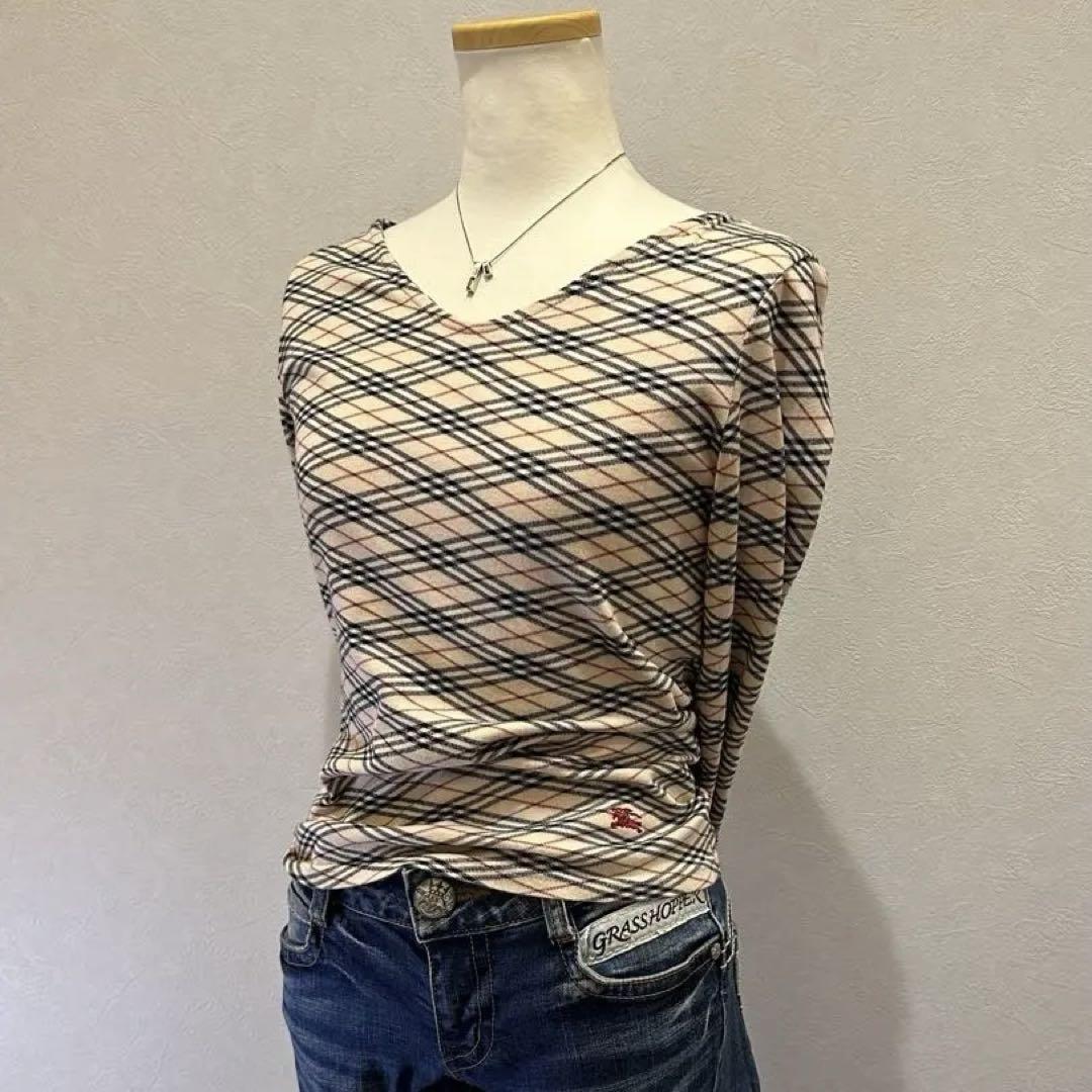 Burberry バーバリー　ノバチェック　Vネックカットソー