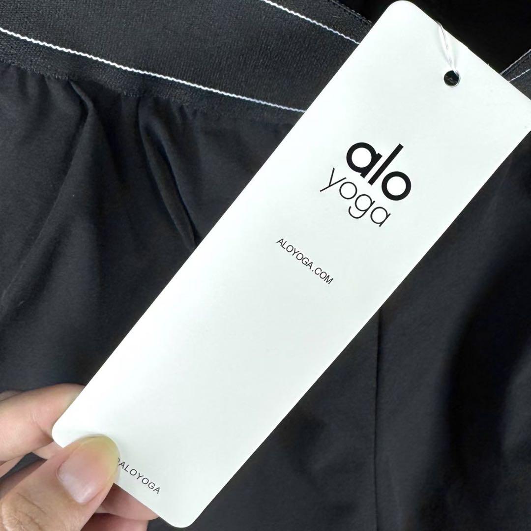 Alo Yoga パンツ ボトム トラウザー アローヨガ Sサイズ Alo Yoga パンツ ボトム トラウザー アローヨガ S - メルカリ