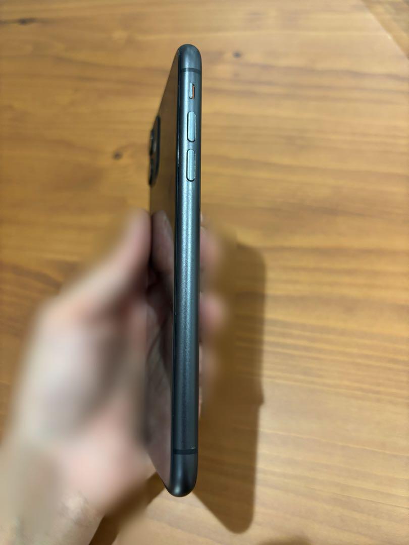 中古】iphone11 128GB 本体のみ SIMロックあり KDDI au - メルカリ