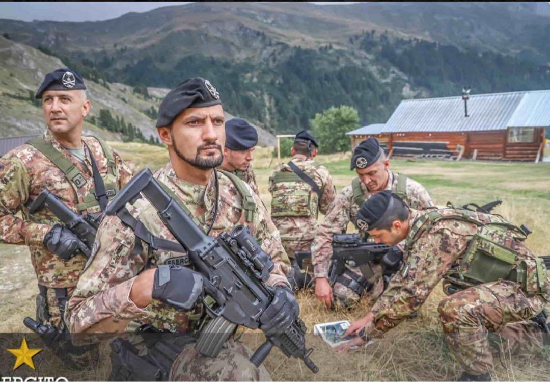 実物　イタリア軍払い下げ品　現用迷彩戦闘服 デジタル迷彩 L