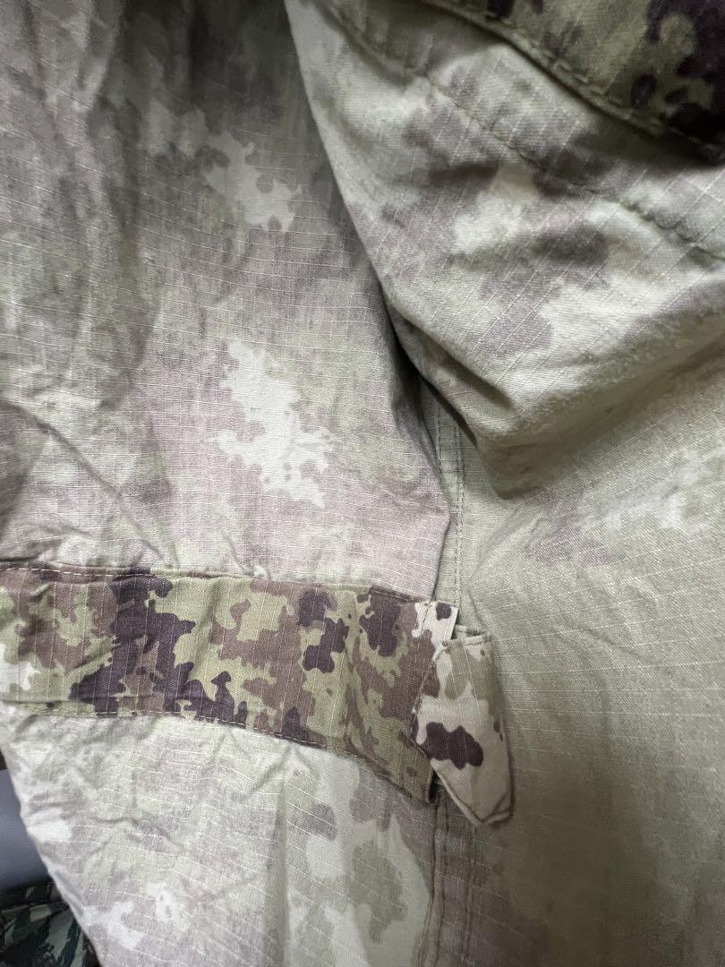 実物　イタリア軍払い下げ品　現用迷彩戦闘服 デジタル迷彩 L