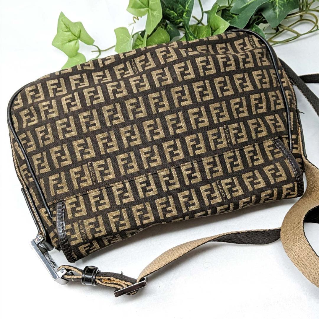 希少品 FENDI フェンディ ショルダーバッグ ズッキーノ ヴィンテージ で迅速にお届け レア ショルダーバッグ 希少 FENDI ショルダーバッグ