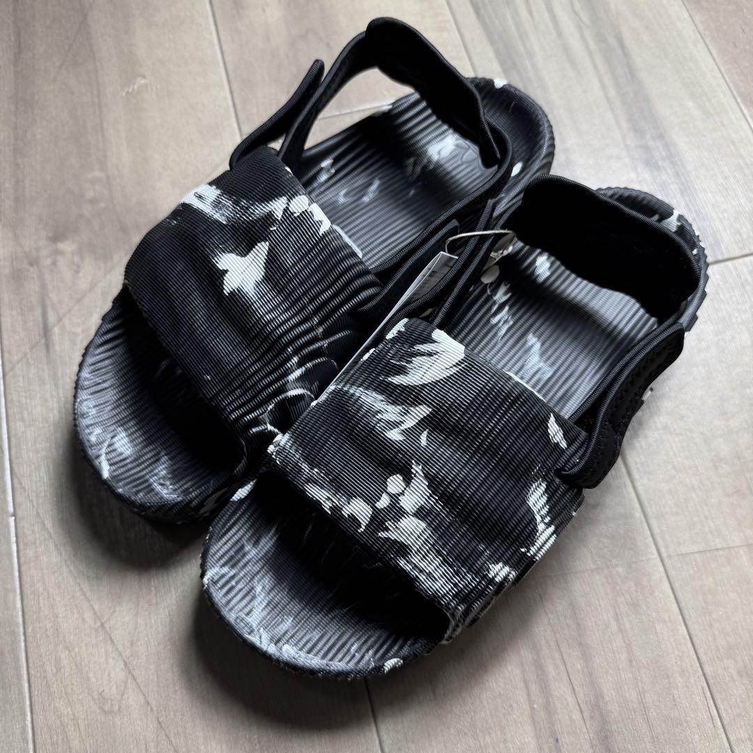 【新品未使用】adidasサンダル　27.5cm　黒白　スポサン　厚底　1