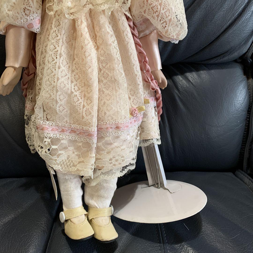 アンティークドール　レトロなピンクのドレス