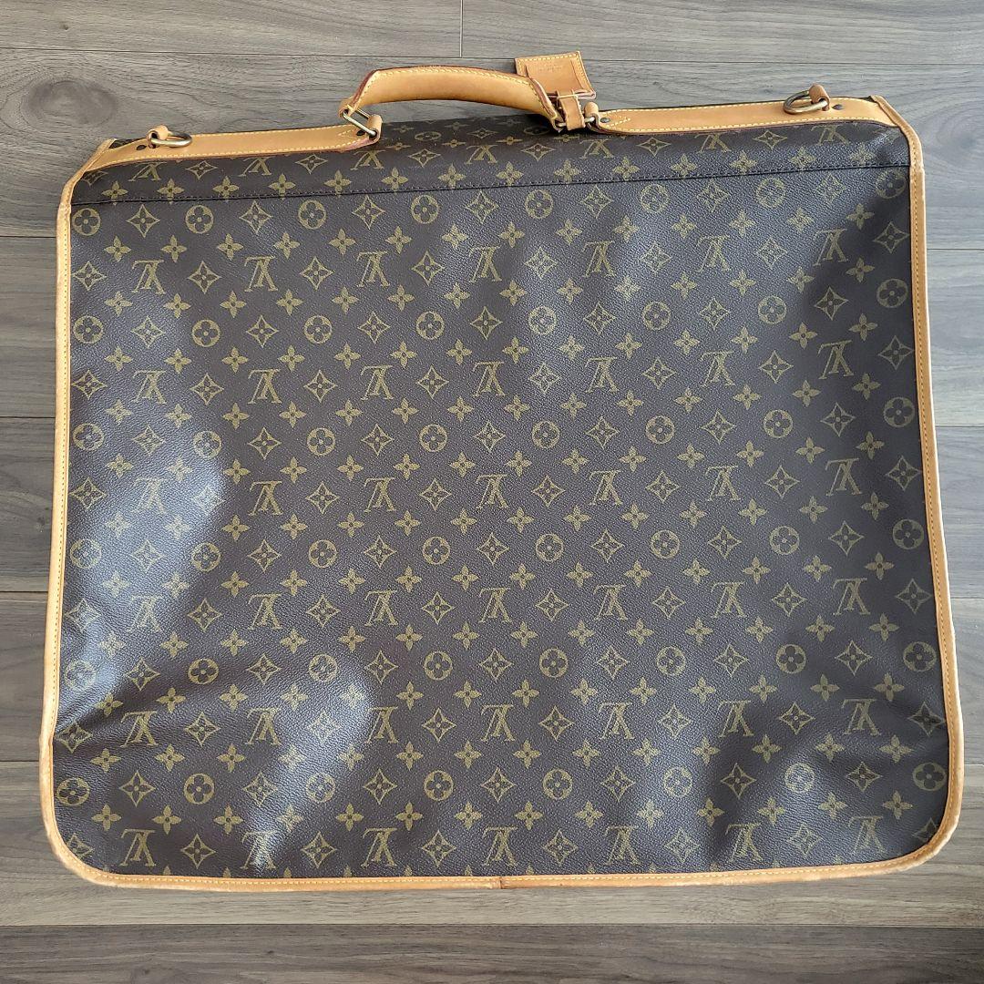 ルイヴィトン　LOUIS VUITTON  モノグラム　ガーメントケース
