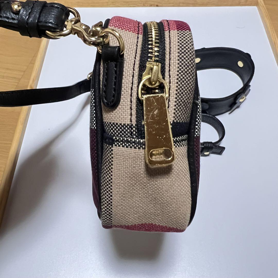 ブルーレーベルクレストブリッジ レッド フラワーモチーフ ショルダーバッグ 美品 ブルーレーベルクレストブリッジ ショルダーバッグ