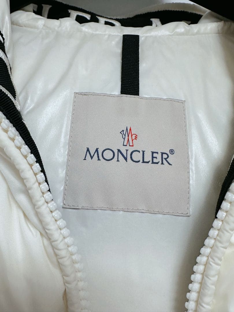 極上美品✨モンクレール モンクラー レディース 2サイズ ホワイト