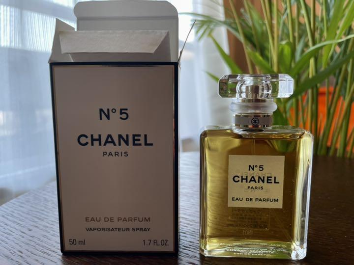シャネル N゜5 オードゥ パルファム (ヴァポリザター) 50ml