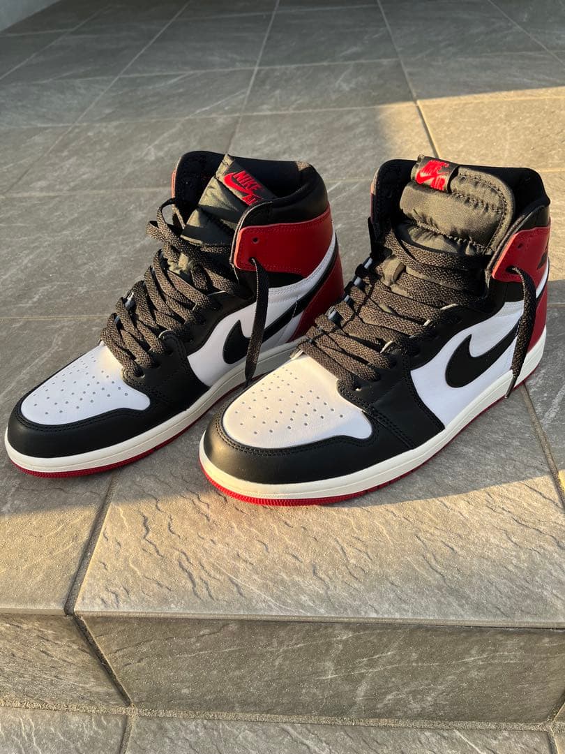 Nike Air Jordan 1 Retro High OG つま黒