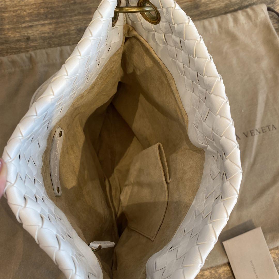 BOTTEGA VENETA WHITE イントレチャート ショルダーバッグ ボッテガ イントレチャート ショルダーバッグ ホワイト