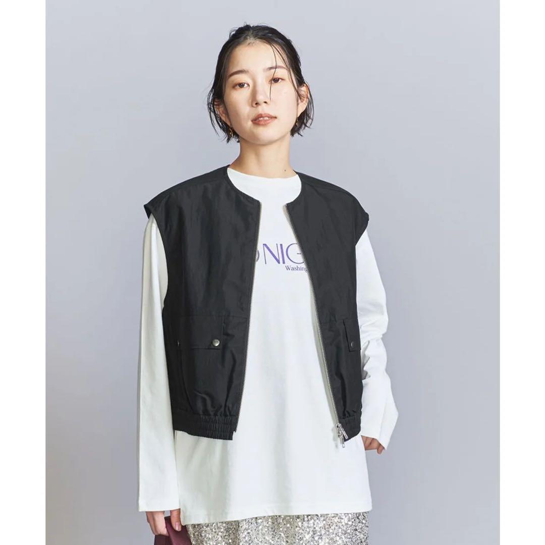 beauty&youth フロントジップ　ベスト