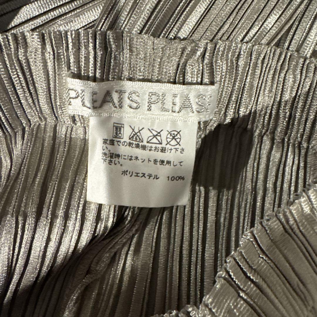 ISSEI MIYAKE プリーツプリーズパンツ　シルバー ISSEI MIYAKE プリーツプリーズパンツ シルバー
