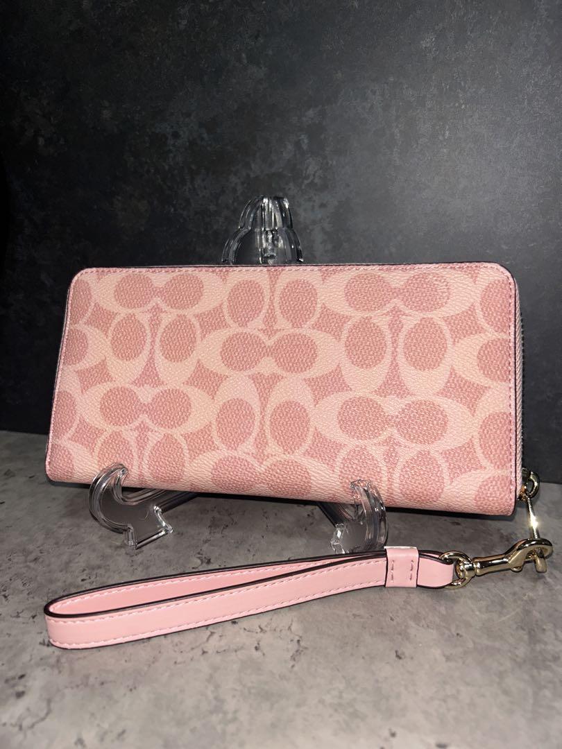COACH ピンク ロングジップアラウンド・ピンクシグネチャー　『値下げ交渉可』