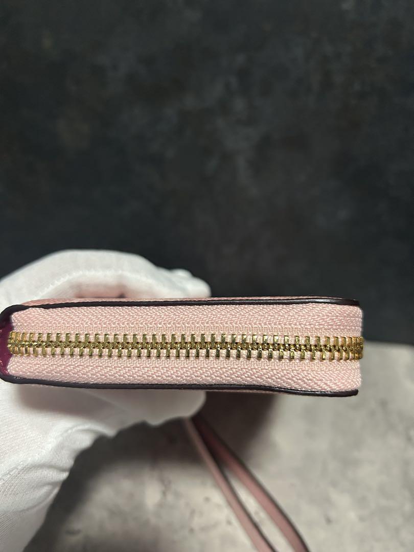 COACH ピンク ロングジップアラウンド・ピンクシグネチャー　『値下げ交渉可』