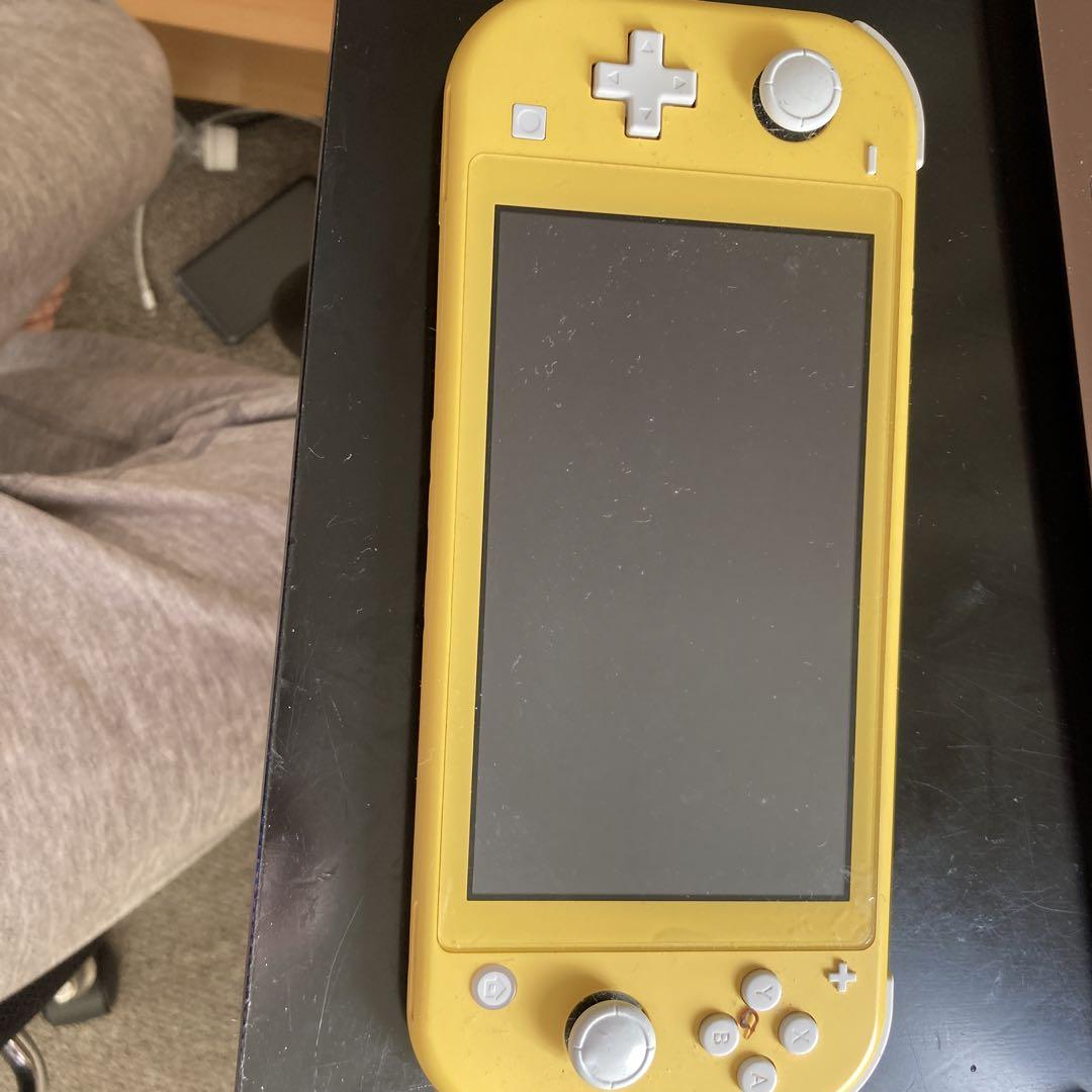 Nintendo Switch NINTENDO SWITCH LITE イエ…