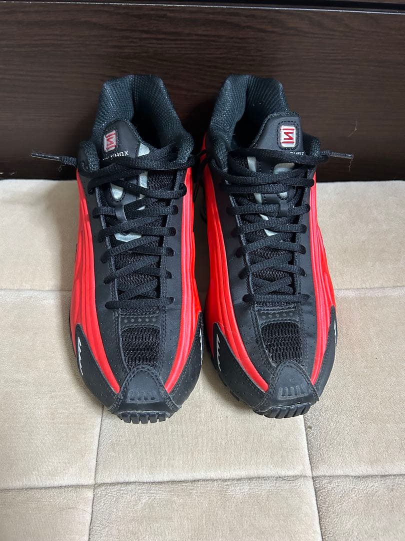 Nike Shox R4 レッド/ブラック　ショックス　26.5