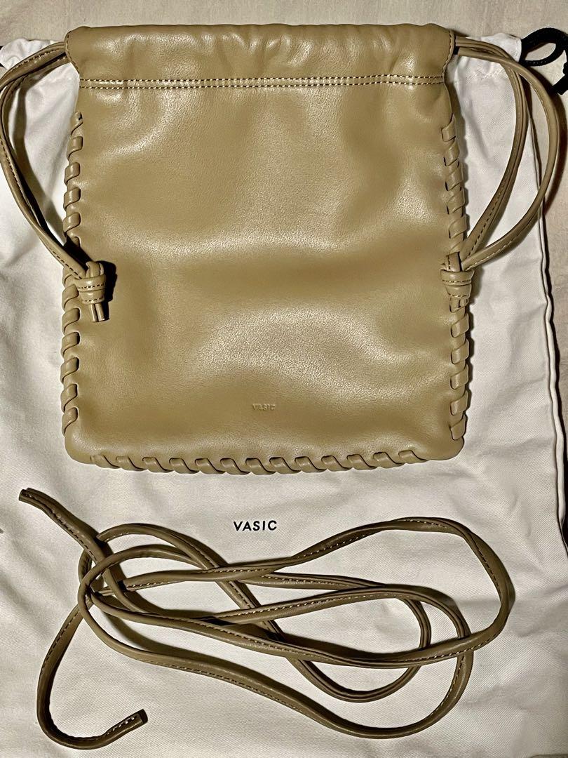 Bottega Veneta ロゴ 型押しカード ホルダー ☆Bottega Veneta☆ロゴ 型押しカード ホルダー 財布・小物