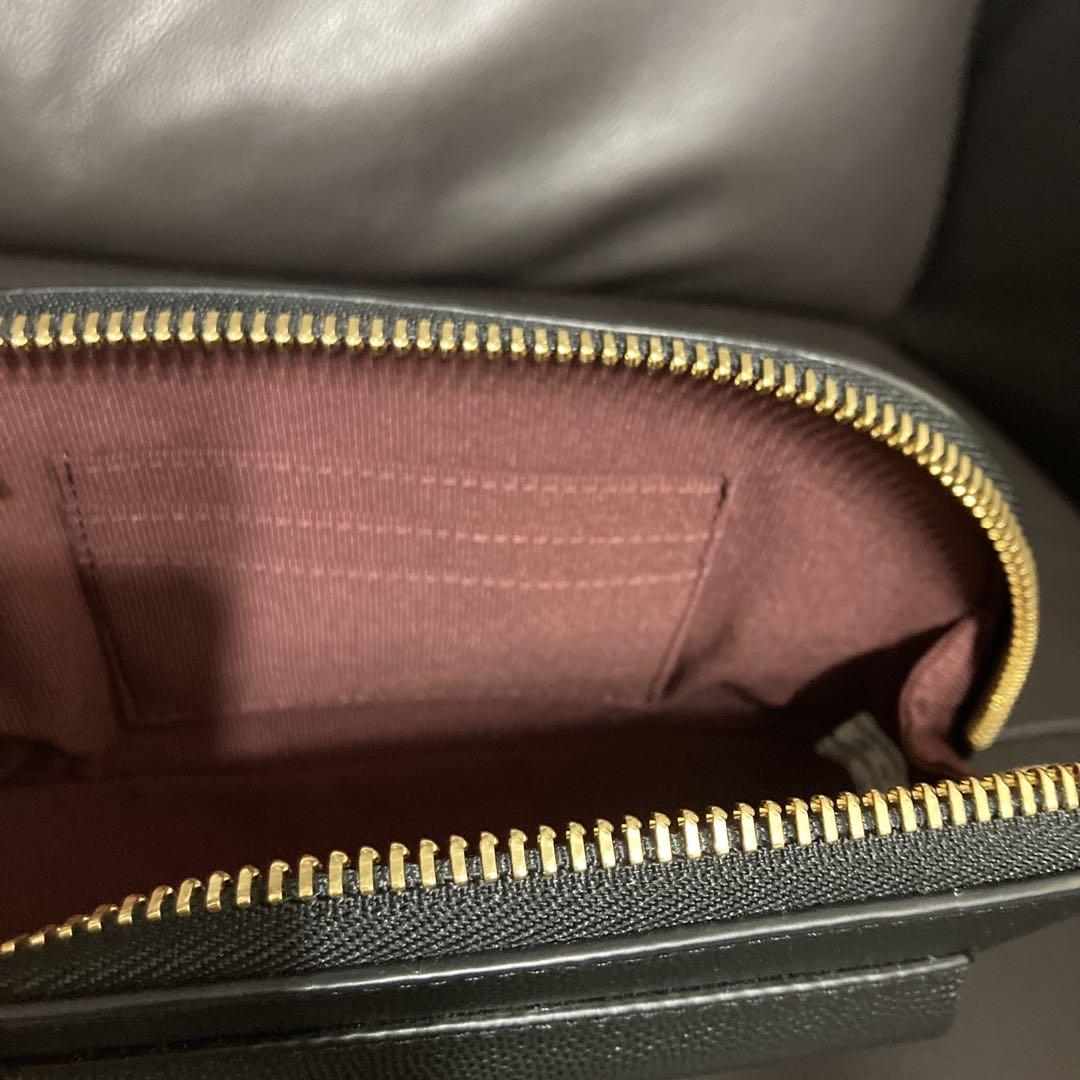 FURLA 黒 レザー ポーチ ストラップ付き
