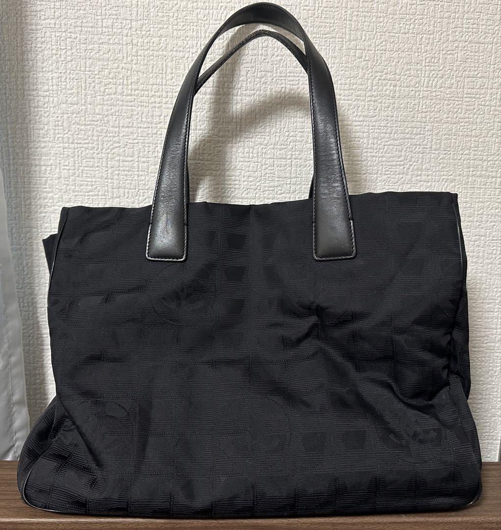 CHANEL ニュートラベルライン トートバッグ