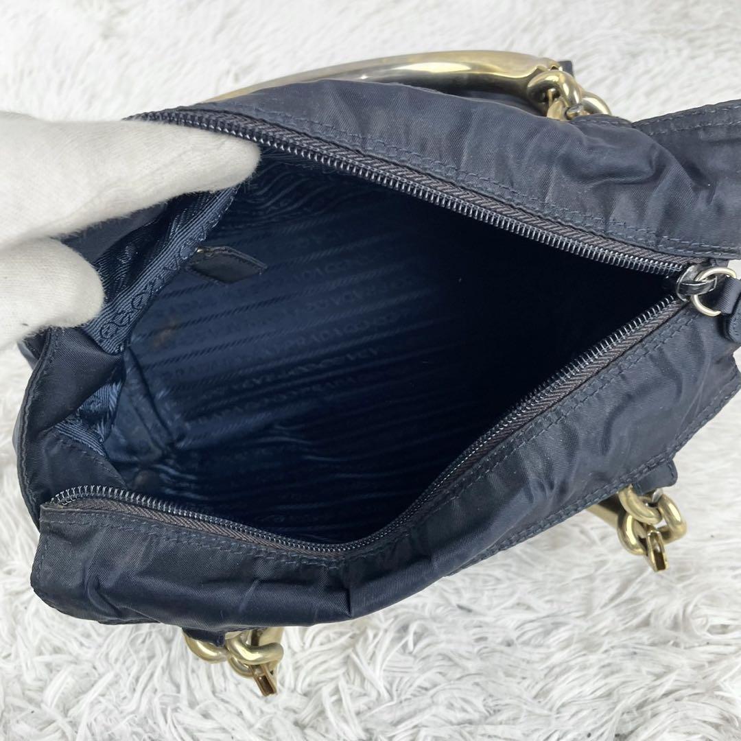 美品 PRADA ナイロン トートバッグ 3角プレート メタルハンドル