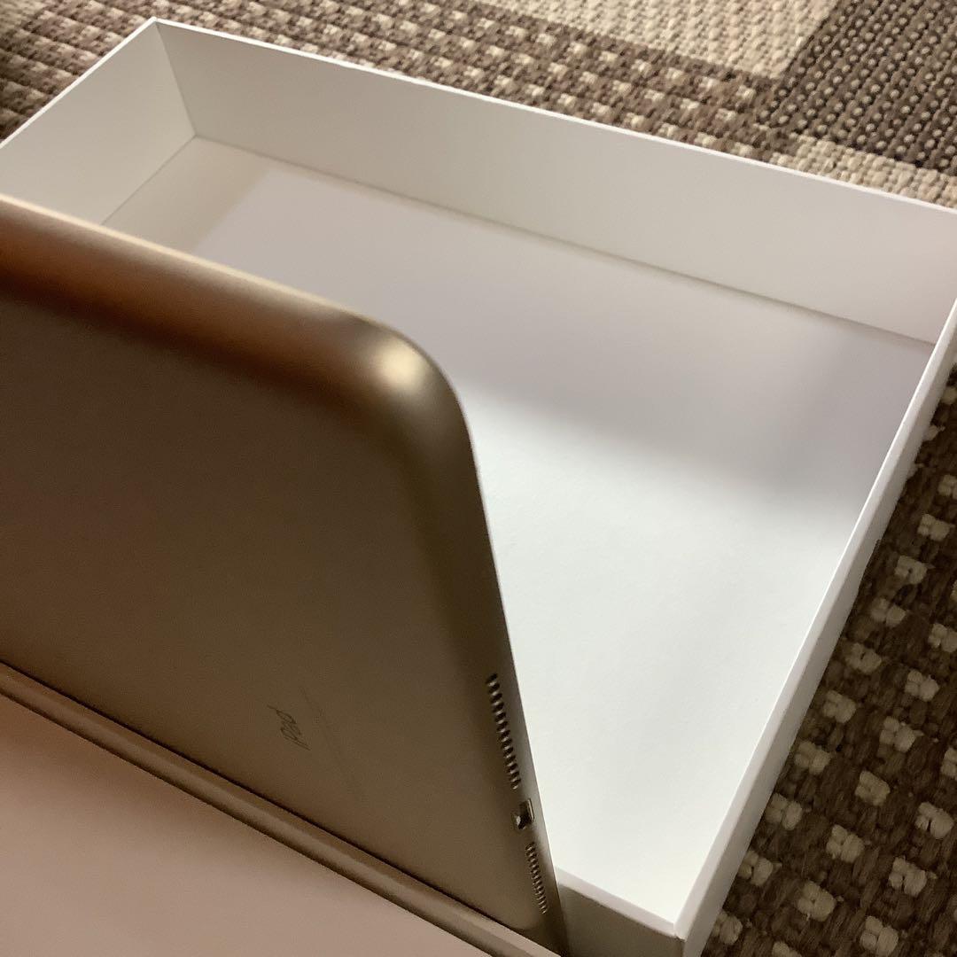 Apple iPad 9.7インチ Wi-Fi+Cellular 128GB … 画像11