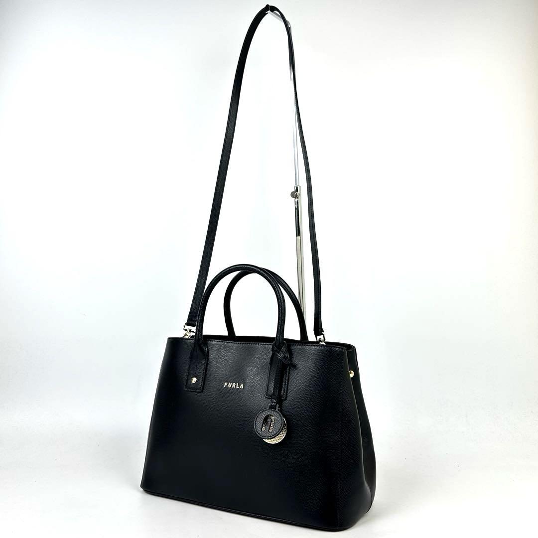 極美品 保存袋付 FURLA リタ カメラバッグ アーチ 現行ロゴ ショルダー フルラ FURLA Furla ショルダーバッグ GOCCIA S ゴッチャ レザー