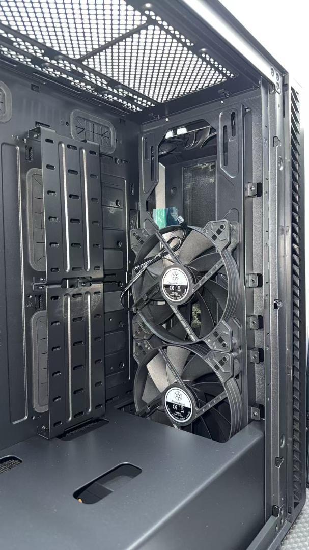 Silver Stone PCケース SETA Q1 SST-SEQ1B