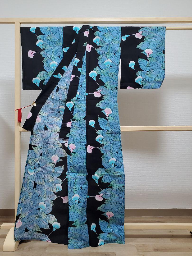 カラーの花模様 黒色 青色 綿 浴衣・半巾帯 2点セット