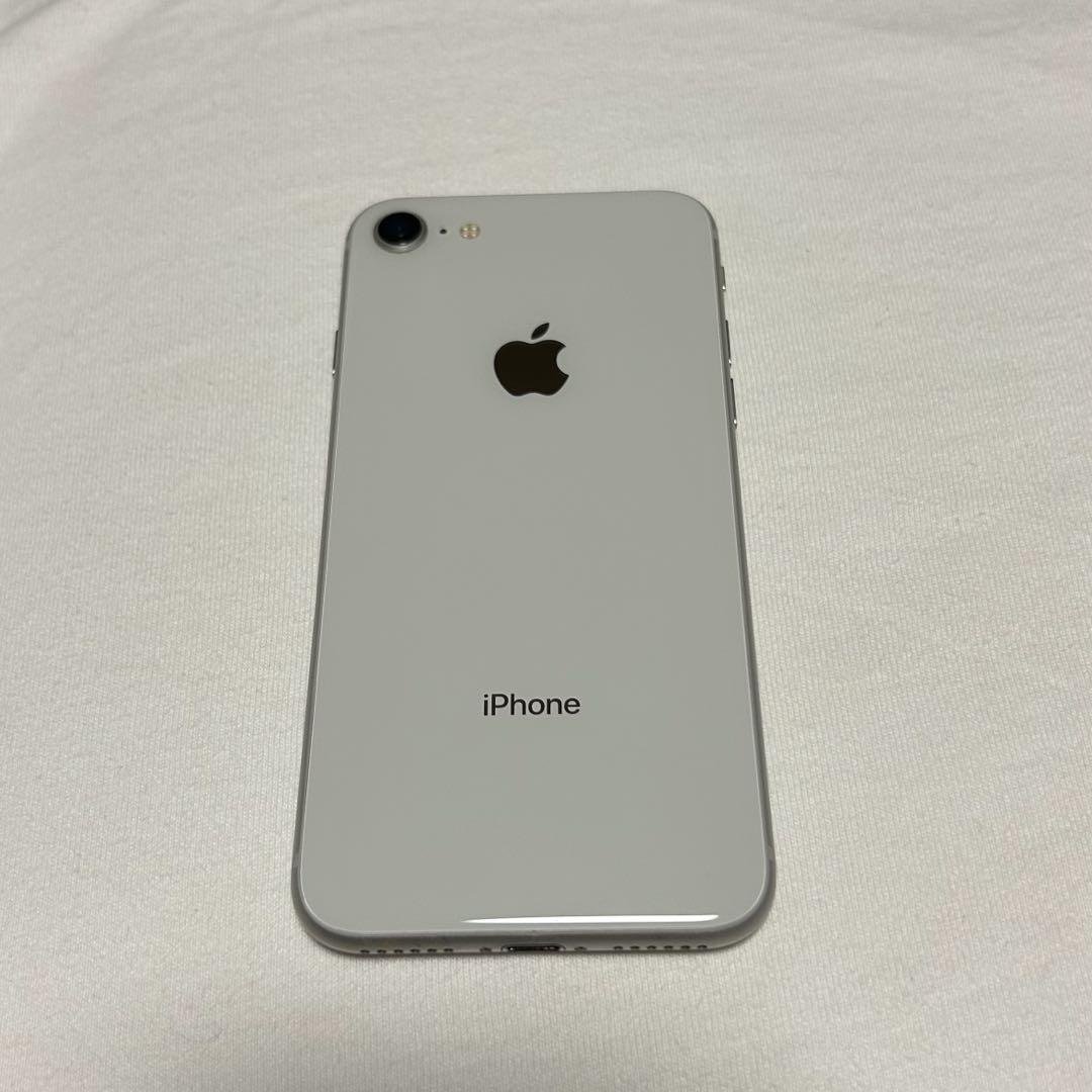 Apple iPhone 8 シルバー SIMフリー