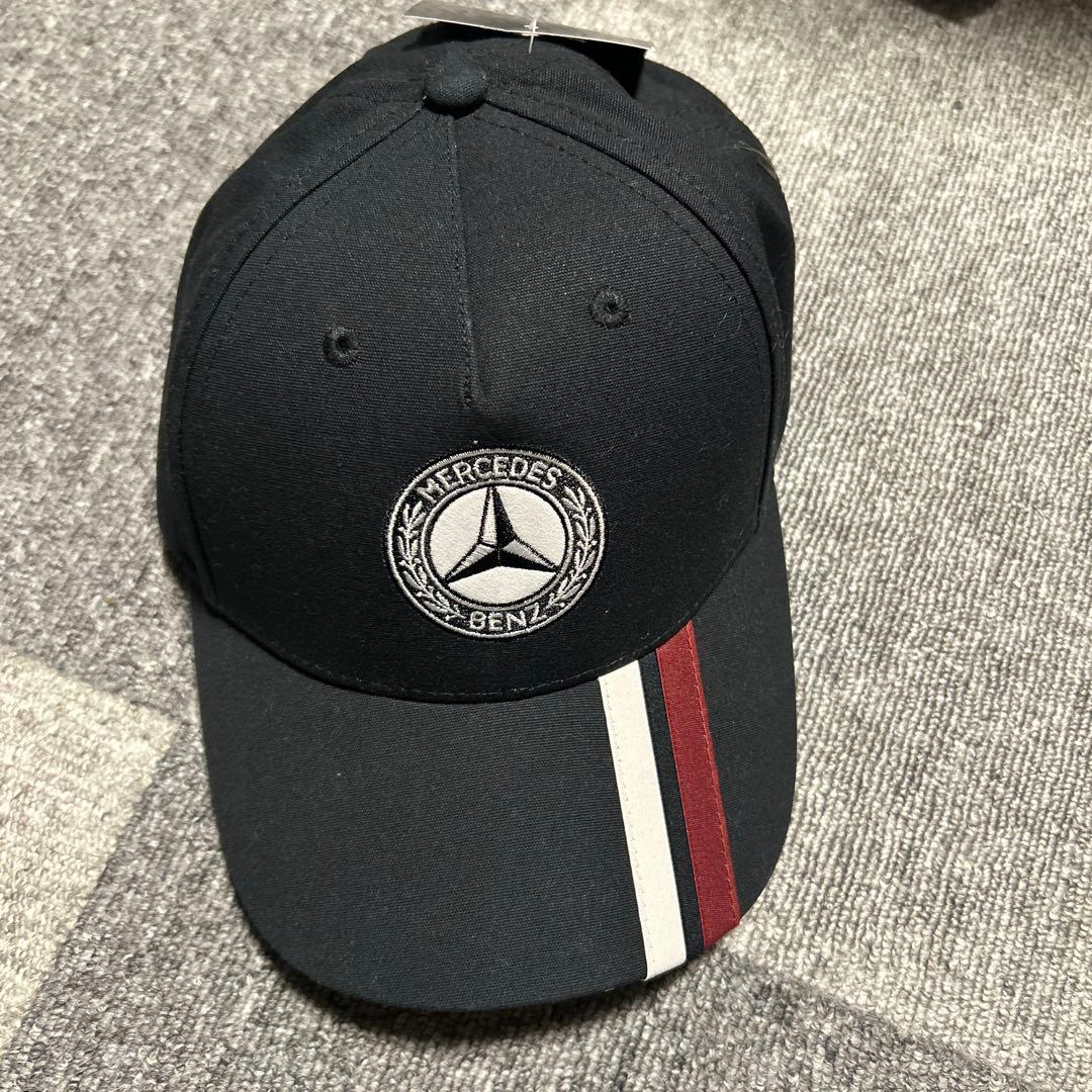 Mercedes-Benz ブラックキャップ ストライプデザイン