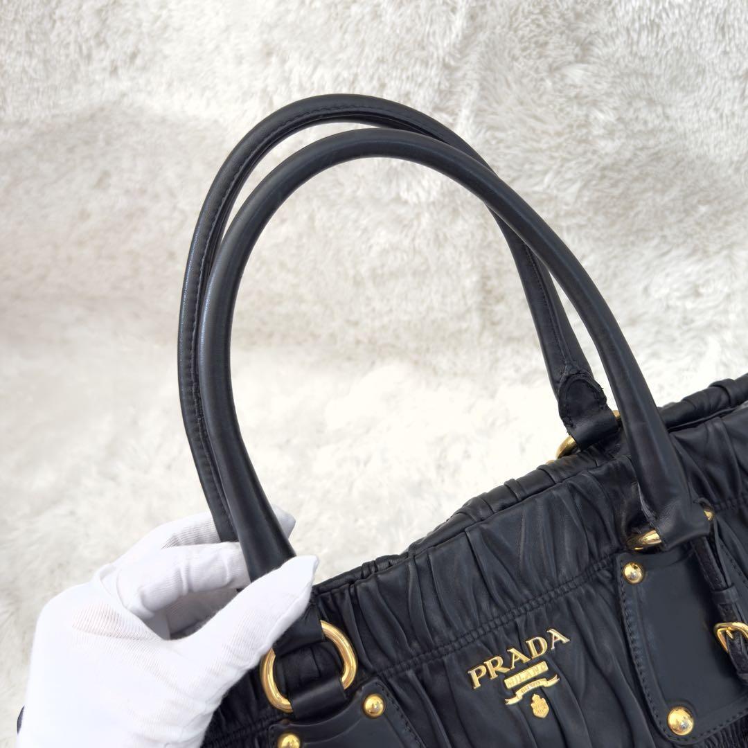 美品⭐️PRADA プラダ ハンドバッグ レザー ブラック ナッパレザー トート