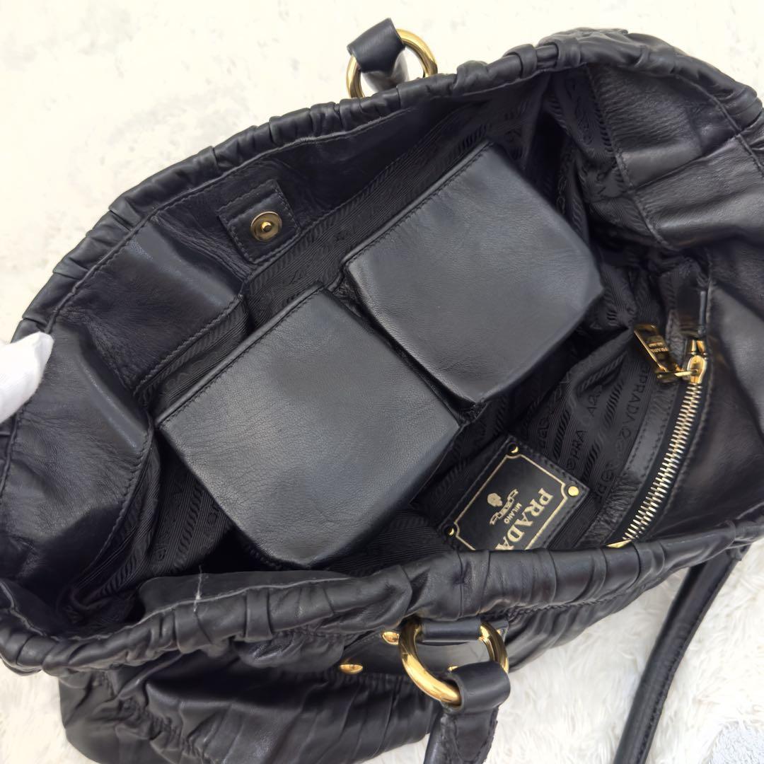 美品⭐️PRADA プラダ ハンドバッグ レザー ブラック ナッパレザー トート