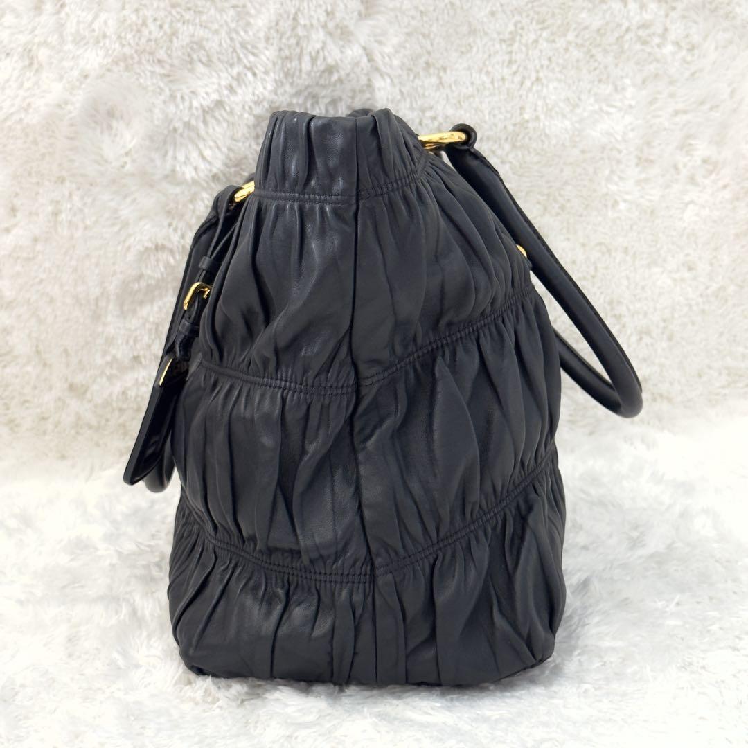 美品⭐️PRADA プラダ ハンドバッグ レザー ブラック ナッパレザー トート