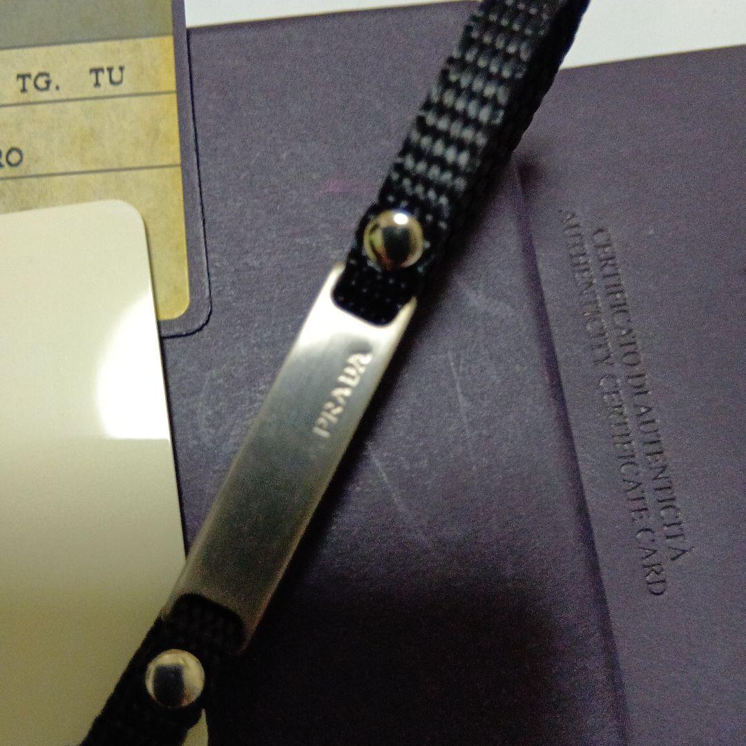 公式の店舗 PRADA ブラック 布ストラップ キーホルダー未使用箱カード付き 小物