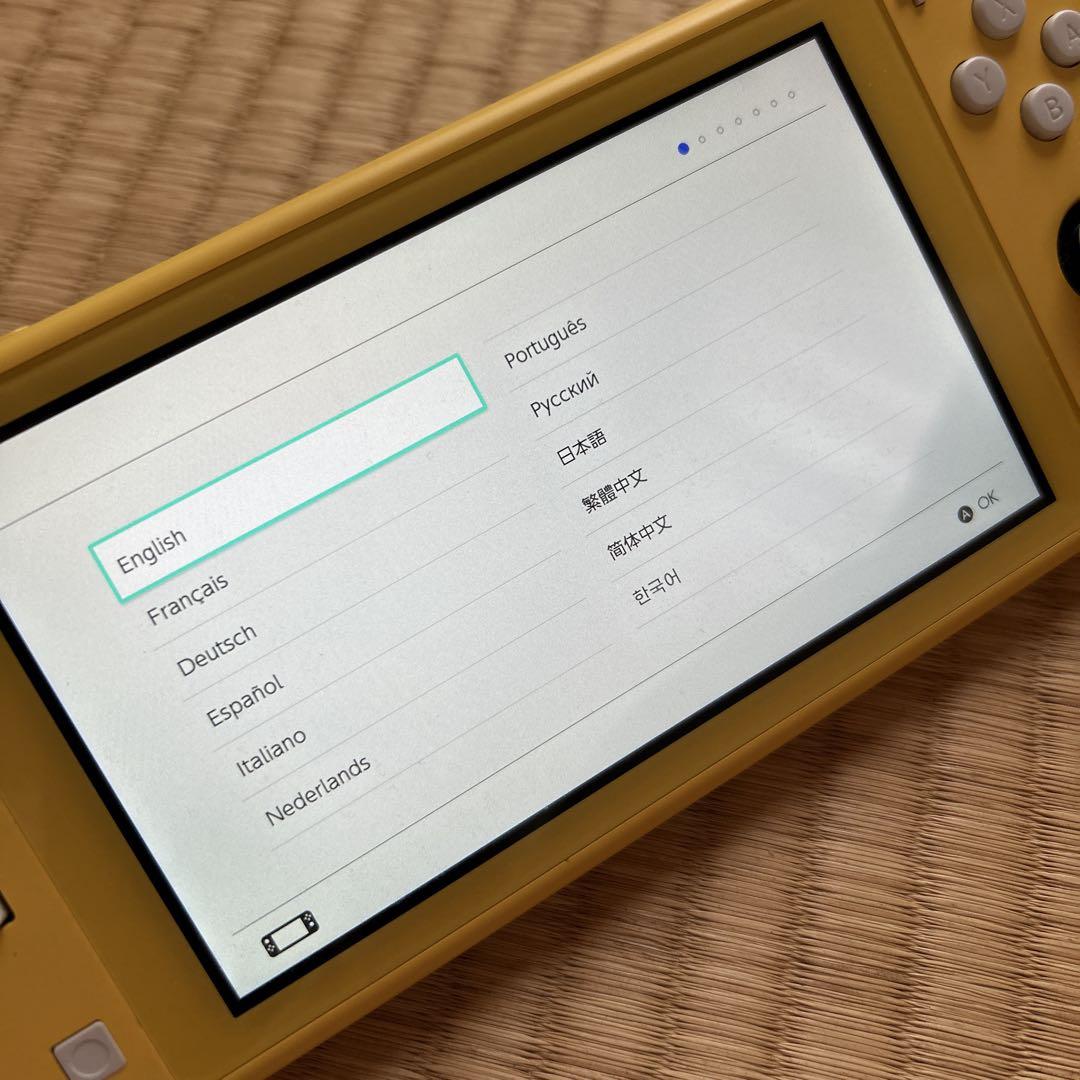 switchライト　イエロー