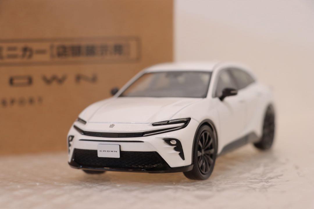 クラウン　スポーツ　カラーサンプルミニカー　非売品　プレシャスホワイトパール