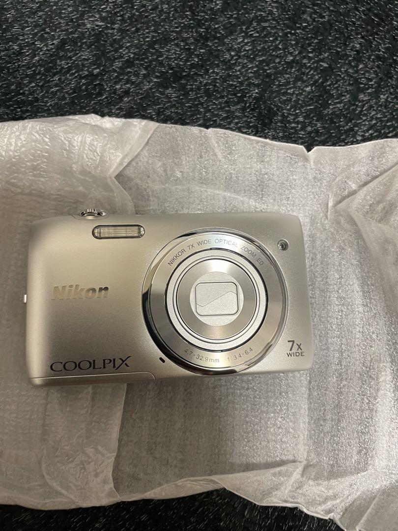 coolpix s3400 シルバーデジカメ