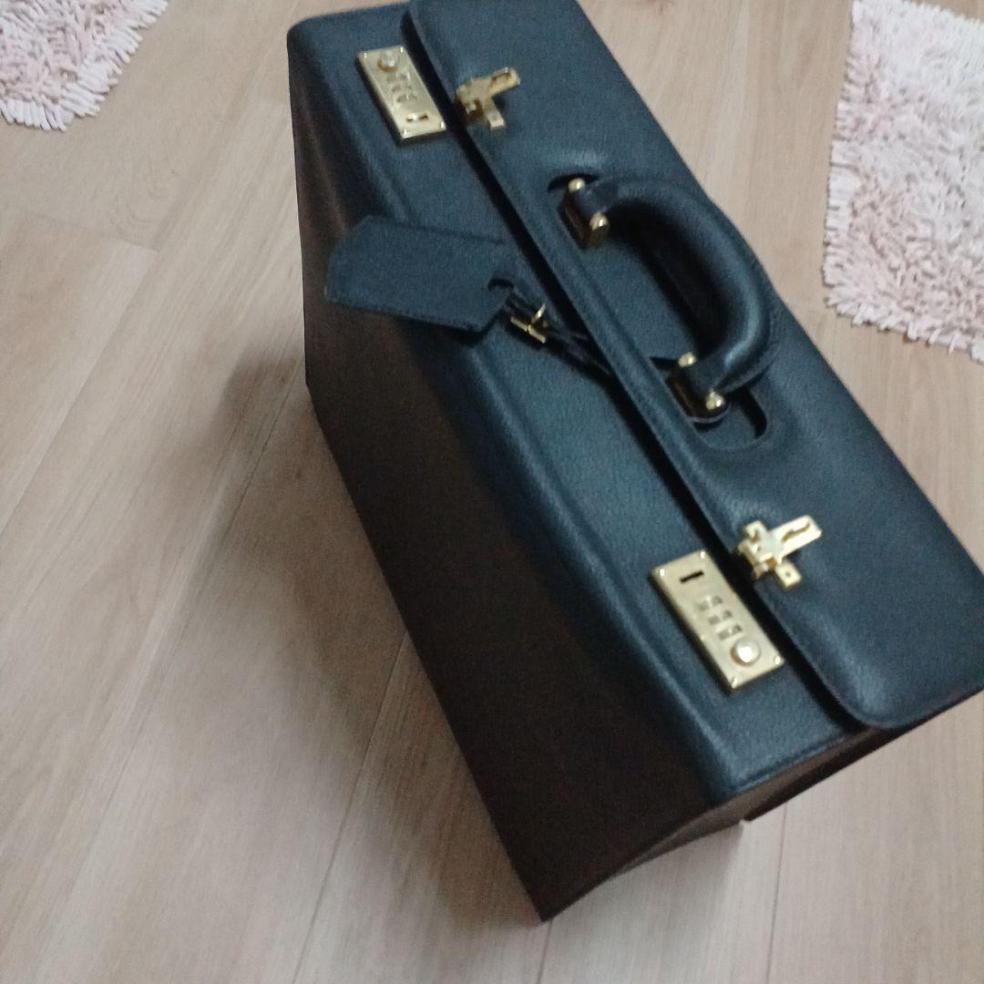 Ferragamo　アタッシュケース