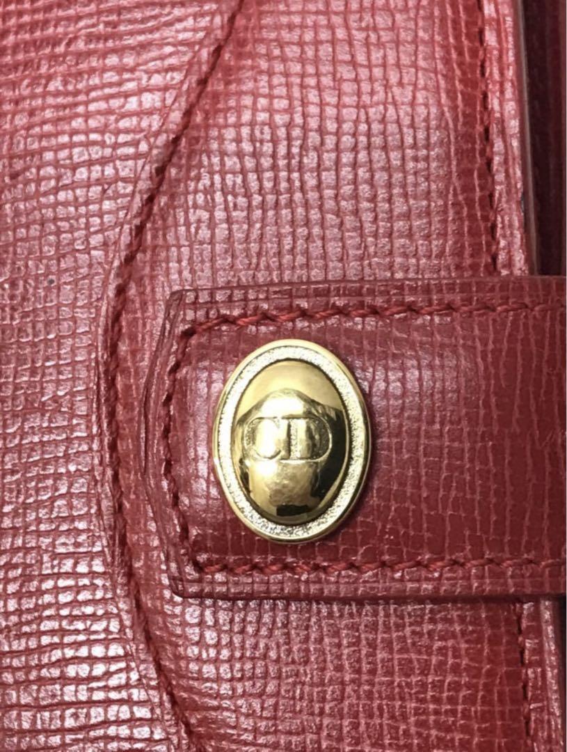 そろそろ売れるかな〜美品 DIOR 二つ折財布
