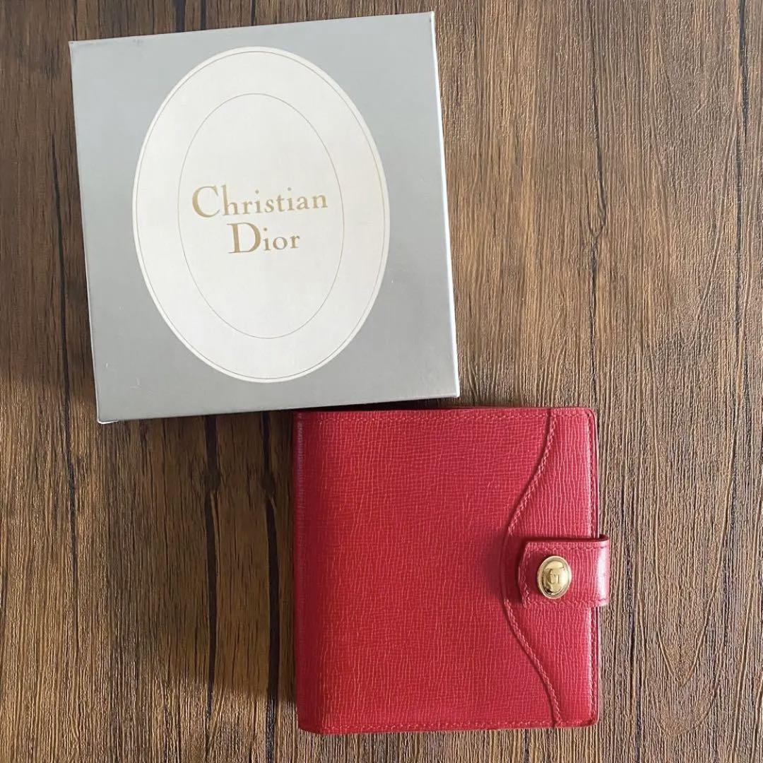 そろそろ売れるかな〜美品 DIOR 二つ折財布