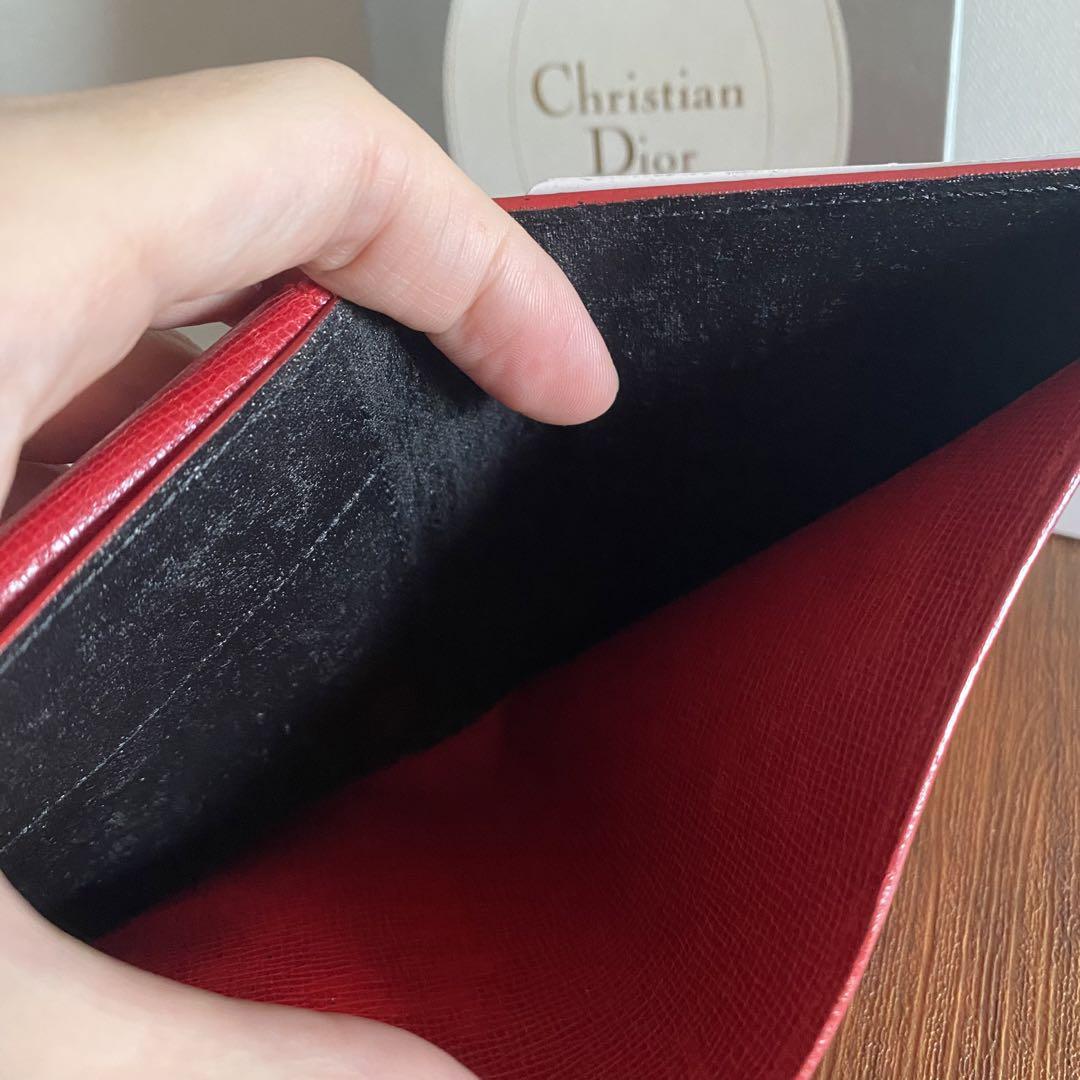 そろそろ売れるかな〜美品 DIOR 二つ折財布