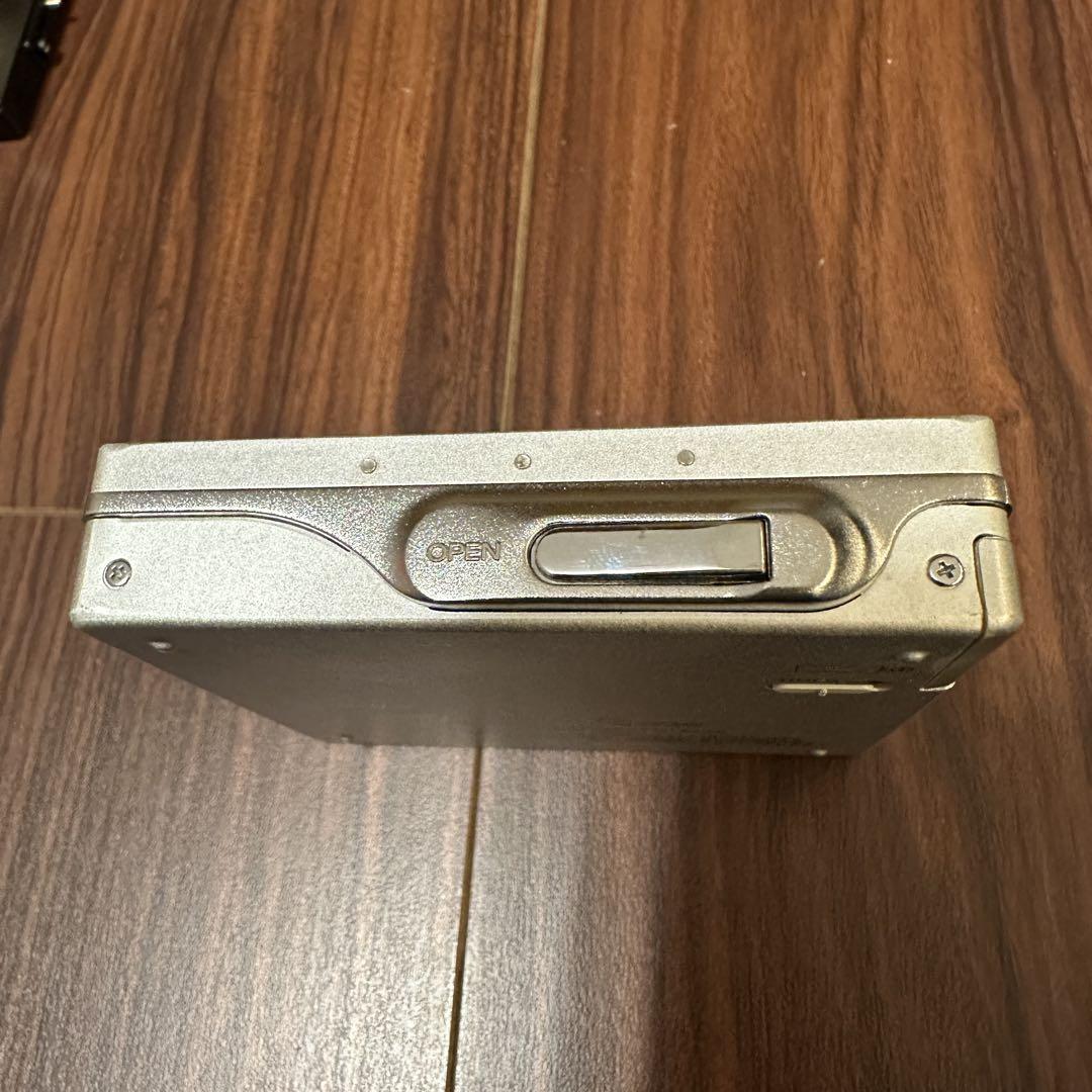 SONY MZ-R909