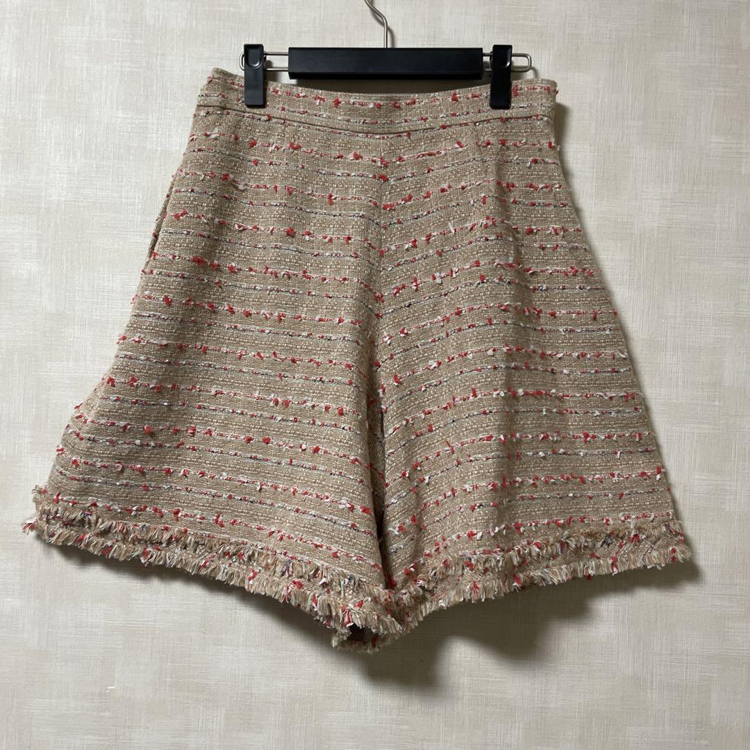 フォクシーのツイードのパンツです