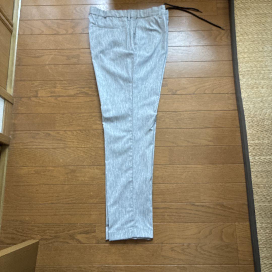 アバハウス　ライトグレー ストライプスーツ