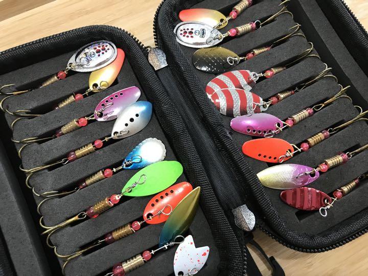 ✨残り一点✨ 釣り ルアー スピナー 18点セット ボックス付き ✨残り一点✨ 釣り ルアー スピナー 18点セット ボックス付き