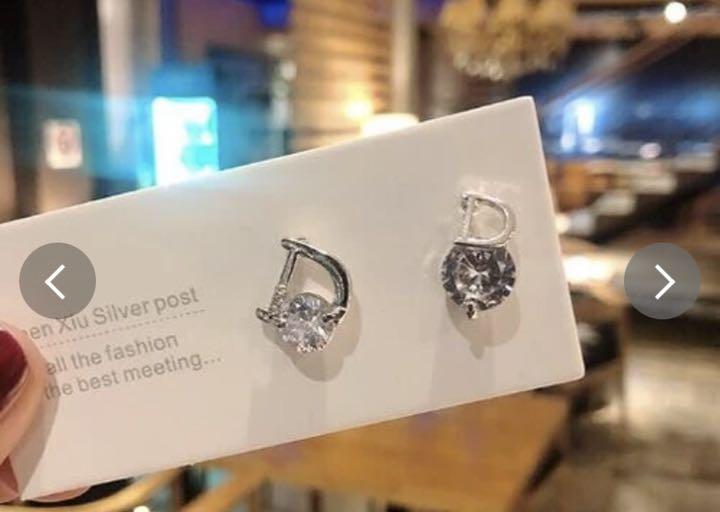 イニシャル シルバー レディース ピアス 新品