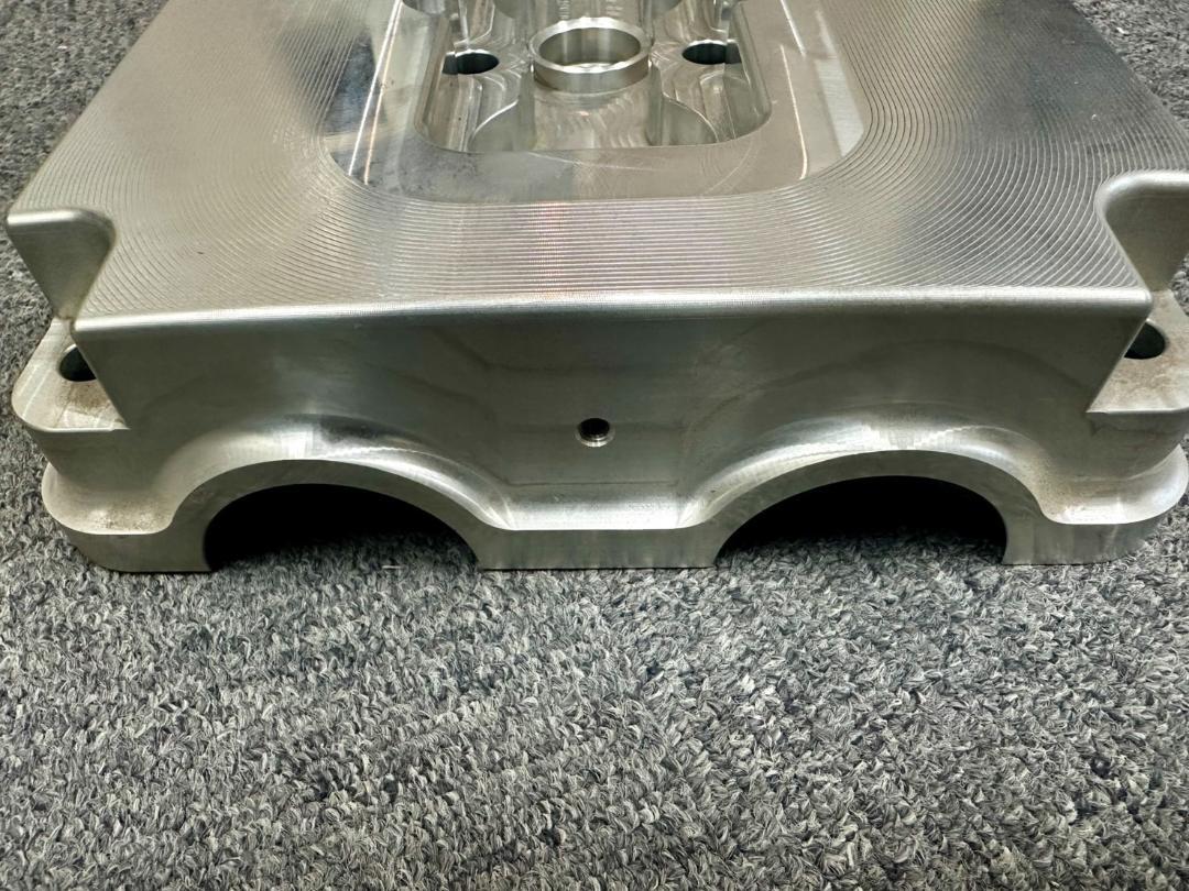 特価 Locash CNC Parts ビレット ヘッドカバー B型