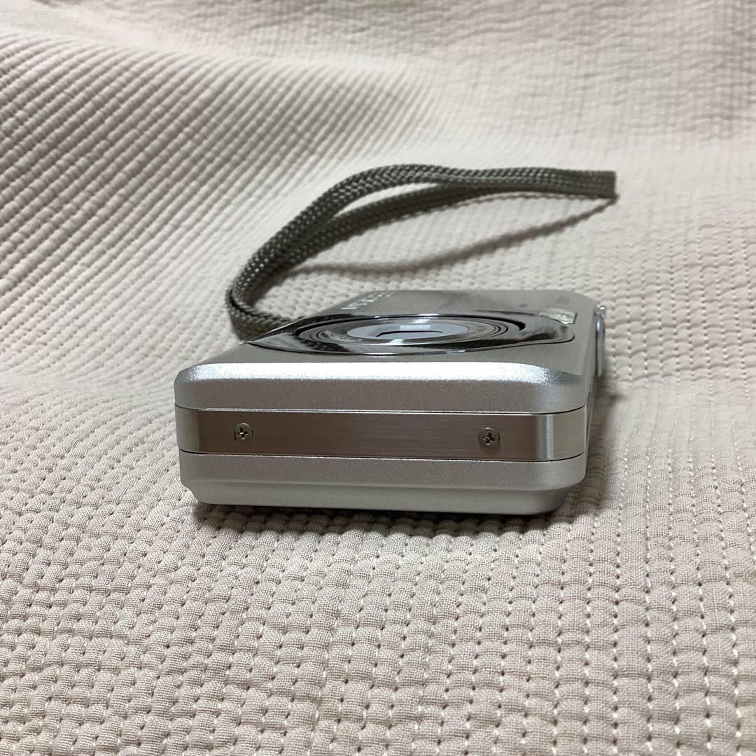 CASIO EXILIM EX-Z85 デジタルカメラ シルバー　動作確認済