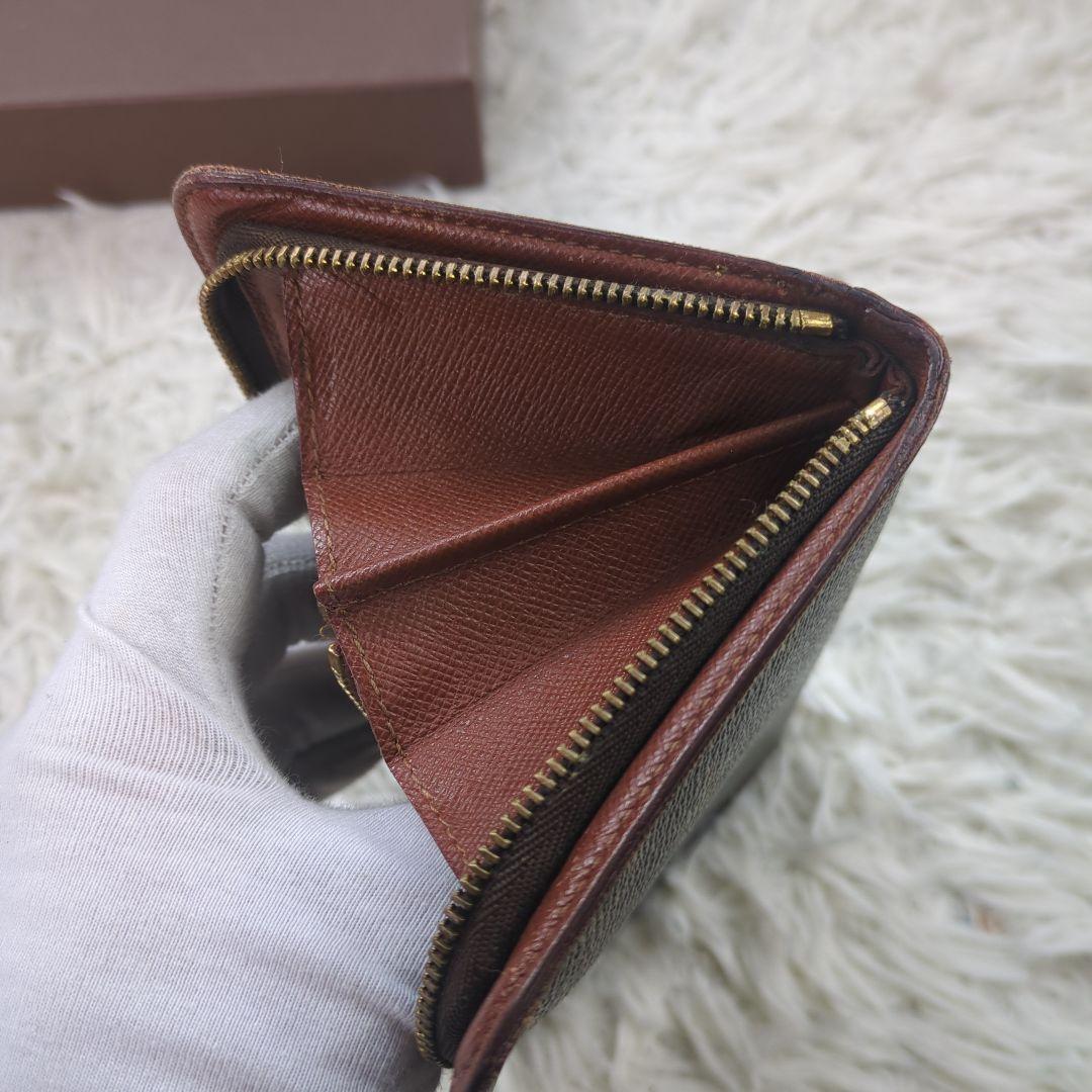 VUITTON